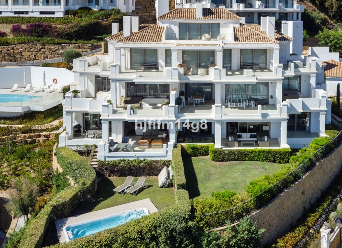 Apartment Ground Floor in Nueva Andalucía - 2