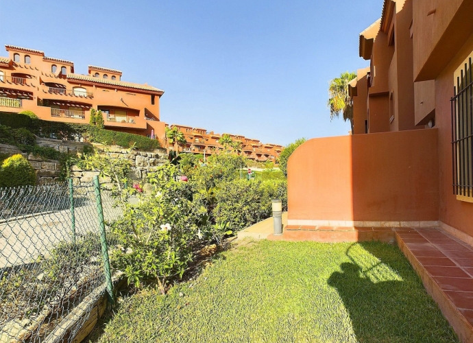 Apartamento Planta Baja en Estepona - 1