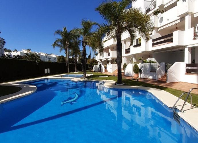 Apartamento Planta Baja en Puerto Banús - 1