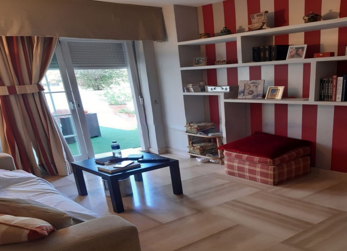 Apartamento Planta Media en Marbella - 1