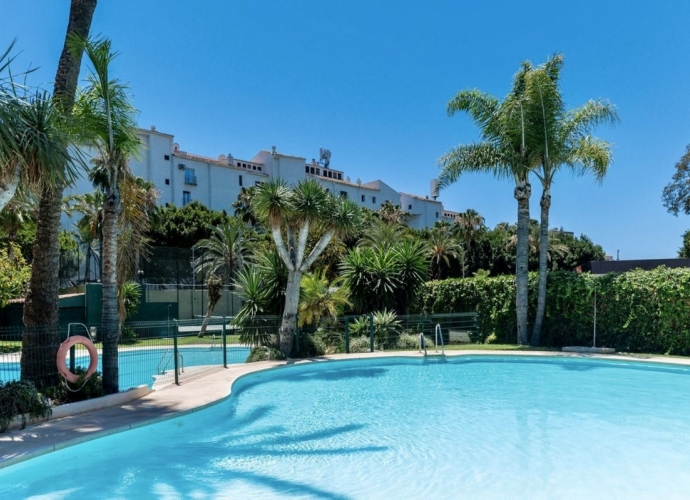 Apartment Middle Floor in Puerto Banús - 2