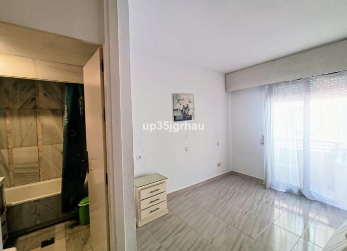 Apartamento Planta Media en Estepona - 5