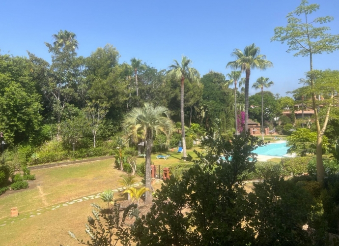 Appartement milieu d’Etage situé à Guadalmina Baja - 1