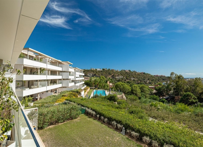 Apartment Middle Floor in Benahavís - 2