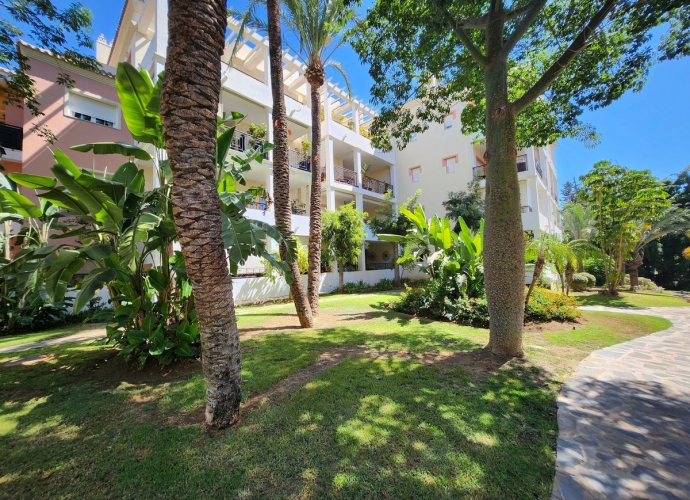 Apartment Middle Floor in Nueva Andalucía River Garden  - 3