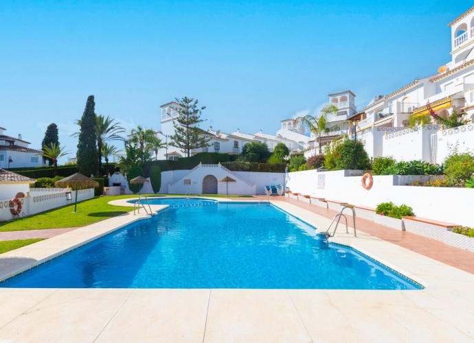 Townhouse Terraced in Elviria - 1