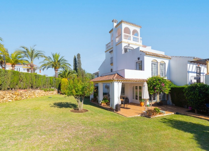 Townhouse Terraced in Elviria - 2