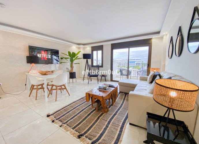 Appartement milieu d’Etage situé à Puerto Banús Jardines del Puerto  - 1