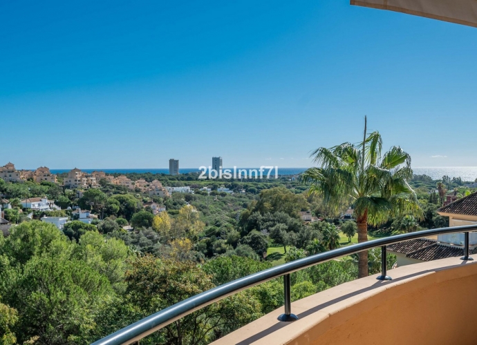 Apartment Middle Floor in Elviria - 2