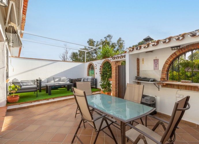 Townhouse Terraced in Elviria - 1