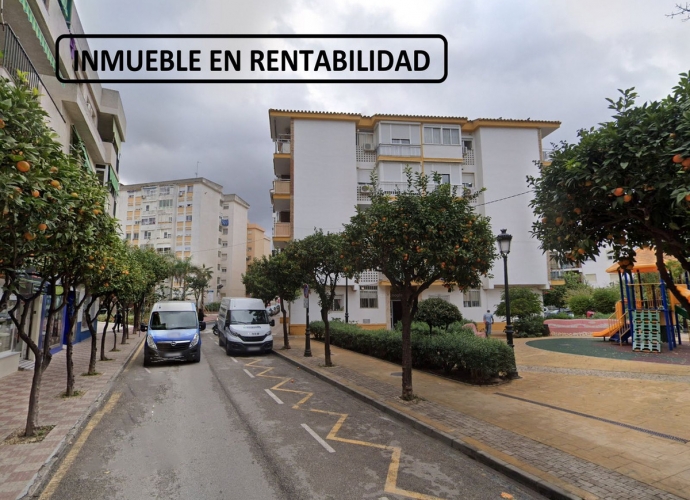 Apartamento Planta Media en Estepona - 1