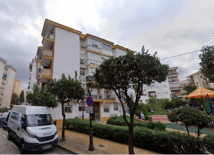 Apartamento Planta Media en Estepona - 3