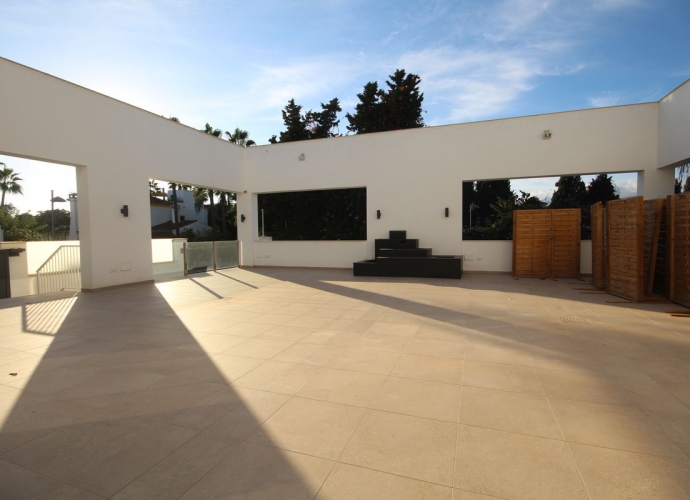 Villa Detached in Elviria - 4