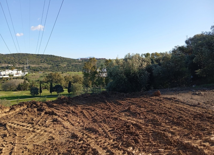 Plot Residential in Estepona - 3