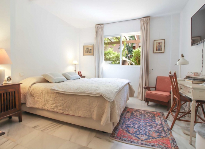 Apartamento Planta Baja en The Golden Mile Jardines del Marbella Club  - 6