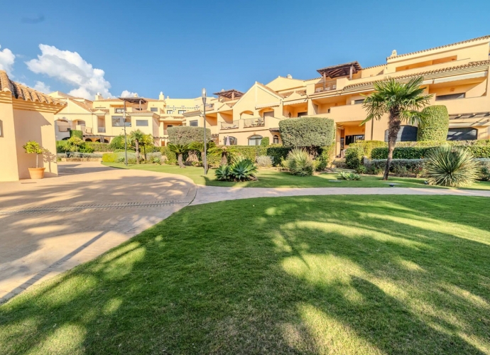 Appartement milieu d’Etage situé à Puerto Banús - 2