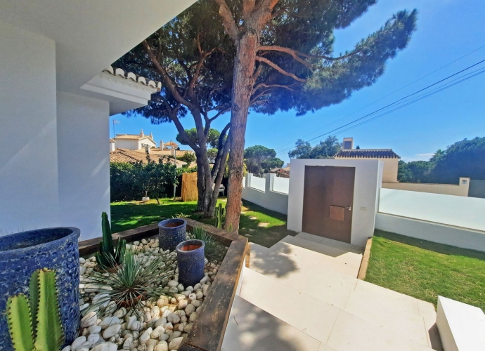 Villa Detached in Elviria - 5