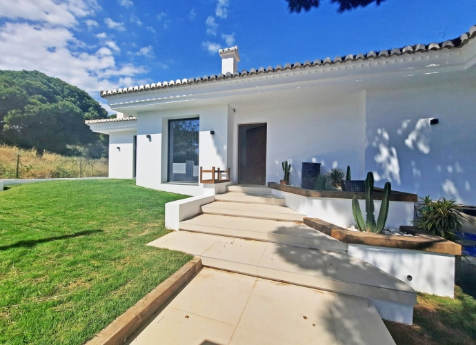 Villa Detached in Elviria - 6