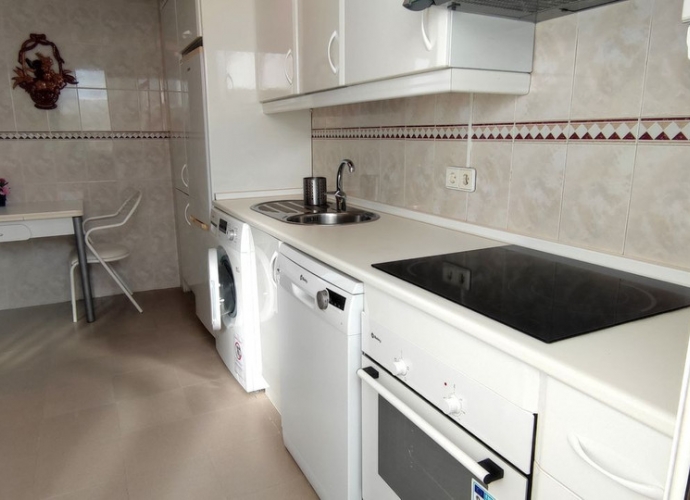 Apartamento Planta Media en Nueva Andalucía Los Naranjos  - 5