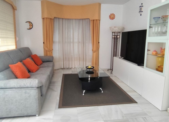 Apartamento Planta Media en Nueva Andalucía Los Naranjos  - 10