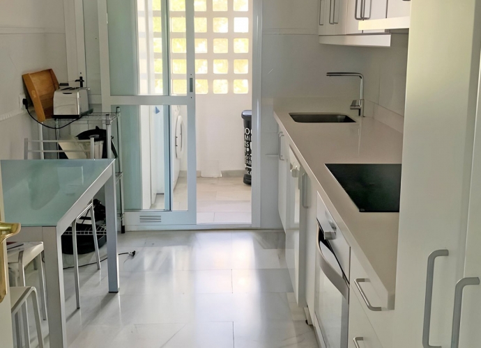 Appartement milieu d’Etage situé à Guadalmina Baja - 8