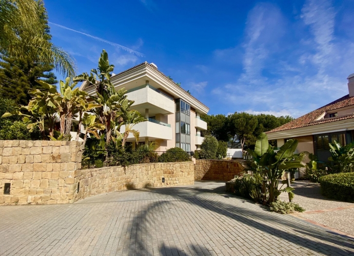 Apartamento Planta Baja en Los Monteros - 1