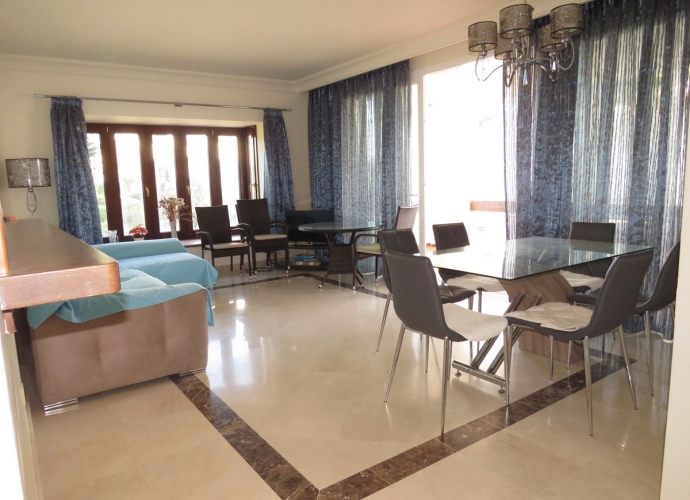 Appartement milieu d’Etage situé à Benahavís Lomas del Marques  - 1