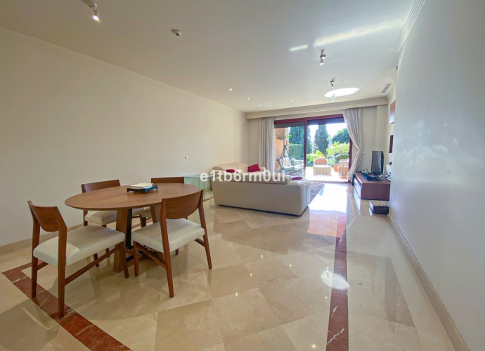 Apartamento Planta Media en Bahía de Marbella - 3