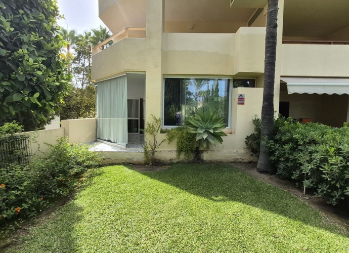 Apartamento Planta Baja en Bahía de Marbella - 2