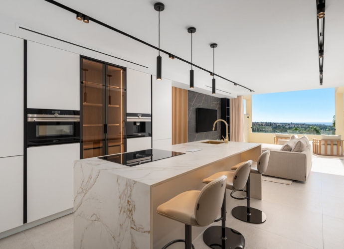 Apartamento Planta Media en Nueva Andalucía Palacetes los Belvederes  - 2