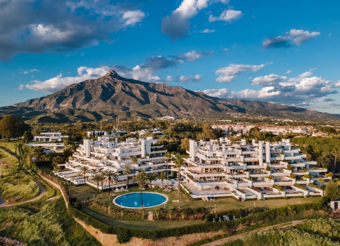 Apartamento Planta Media en The Golden Mile Las Terrazas de las Lomas  - 2