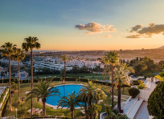 Apartamento Planta Media en The Golden Mile Las Terrazas de las Lomas  - 4
