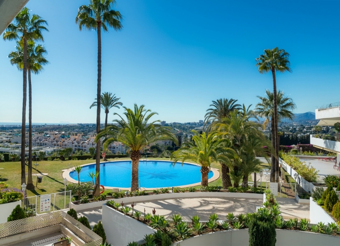Apartamento Planta Media en The Golden Mile Las Terrazas de las Lomas  - 9