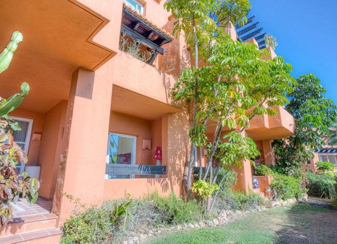 Apartamento Planta Baja en Nueva Andalucía El Alminar de Marbella  - 10