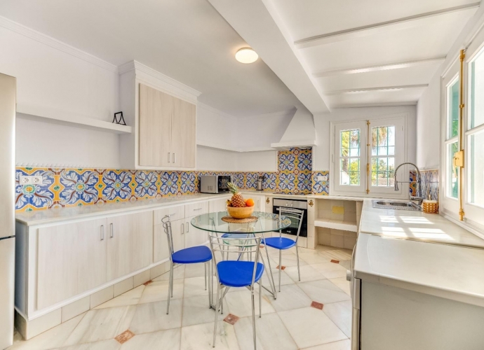Villa Independiente en Nueva Andalucía Villas en Nueva Andalucia  - 8