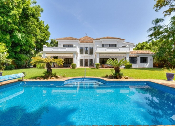 Villa Independiente en Guadalmina Baja - 1