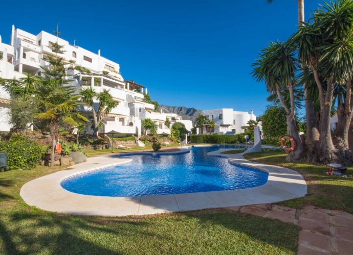 Apartamento Planta Media en The Golden Mile Coto Real  - 1