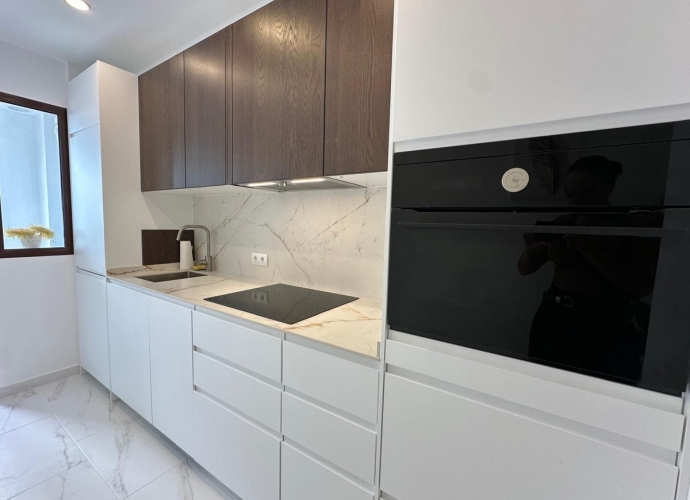 Apartamento Planta Media en The Golden Mile Coto Real  - 2