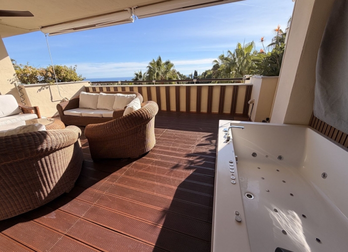 Apartamento Planta Media en Sierra Blanca - 2