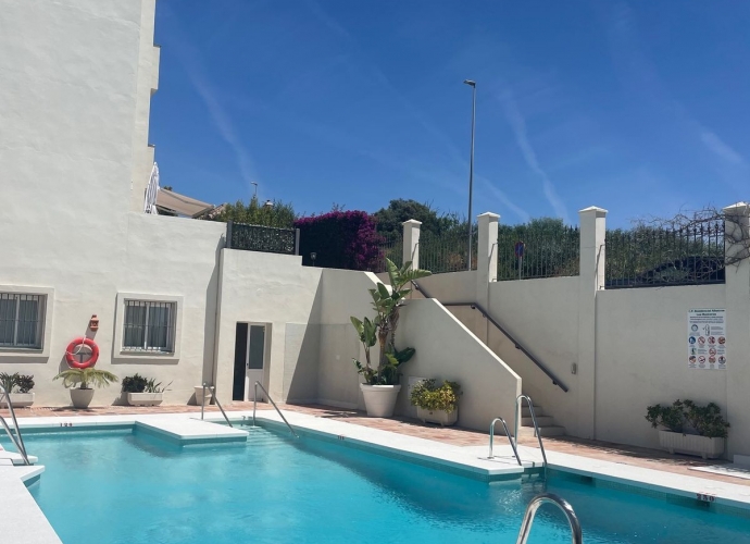 Apartamento Planta Baja en Río Real - 2