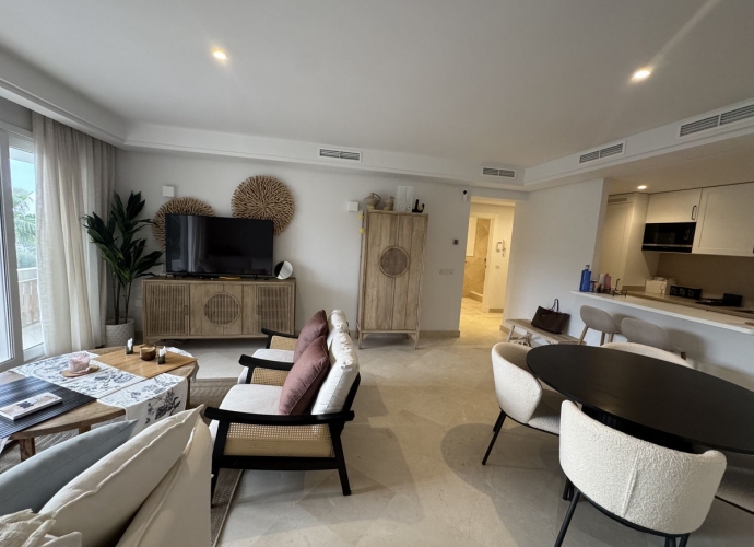 Apartamento Planta Baja en Aloha - 4