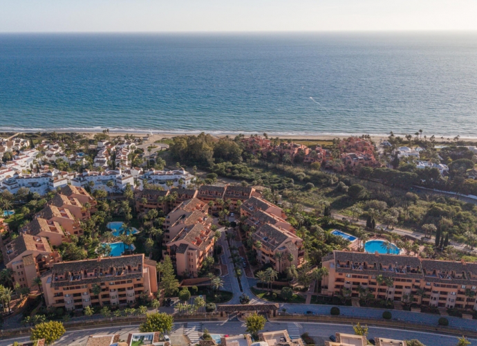 Apartamento Planta Media en Bahía de Marbella - 1