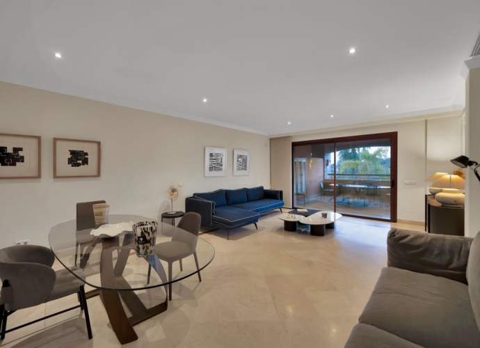 Apartamento Planta Media en Bahía de Marbella - 4