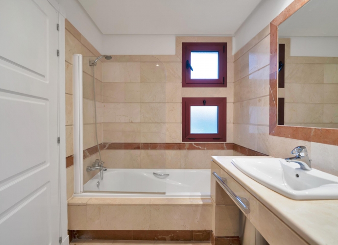 Apartamento Planta Media en Bahía de Marbella - 10