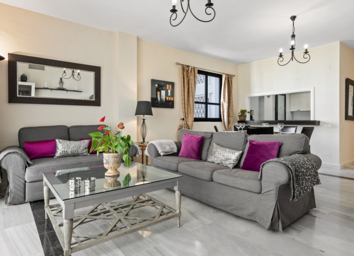 Apartamento Planta Media en Puerto Banús - 1