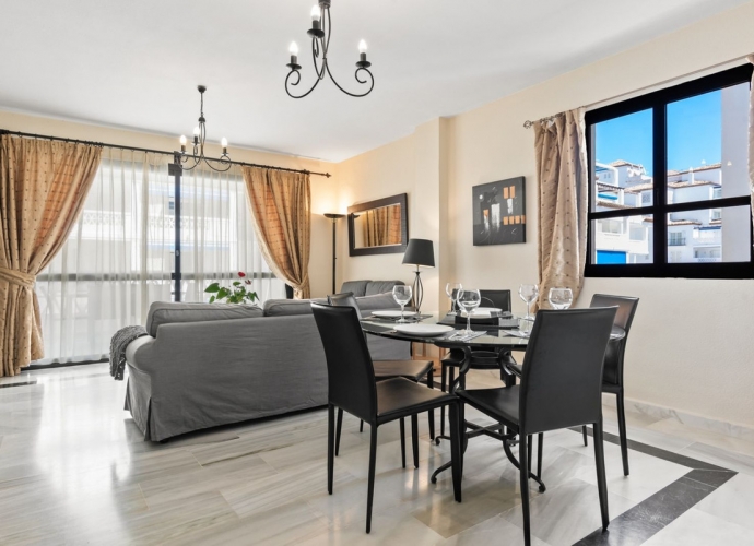 Apartamento Planta Media en Puerto Banús - 2