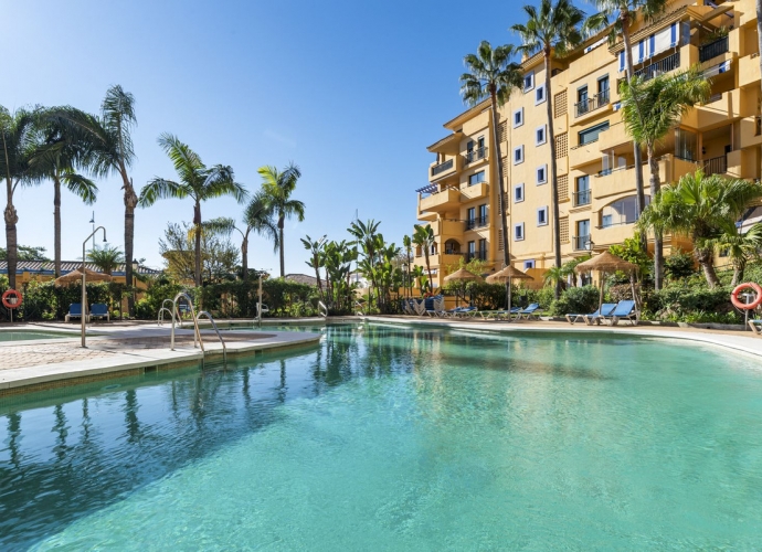 Apartamento Planta Media en San Pedro de Alcántara - 1