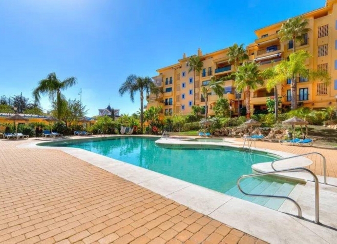 Apartamento Planta Media en San Pedro de Alcántara - 1