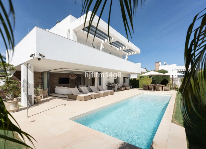 Villa Independiente en San Pedro de Alcántara - 1