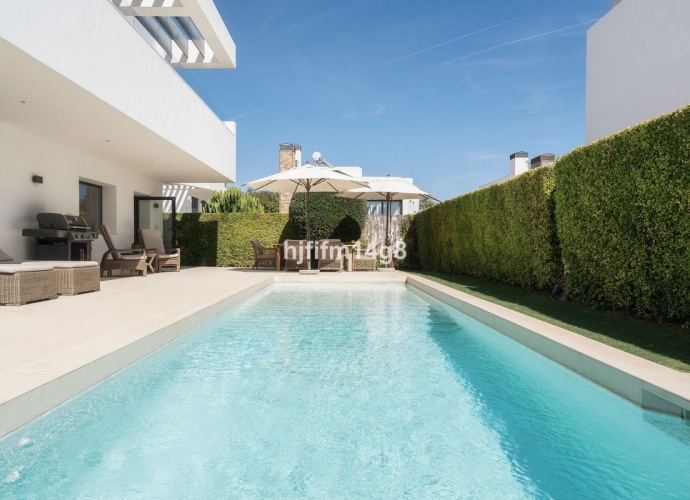 Villa Independiente en San Pedro de Alcántara - 2